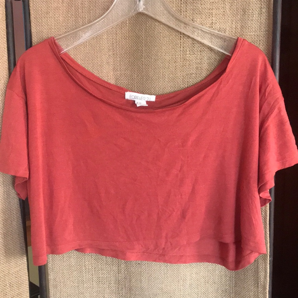 Cropped tee
